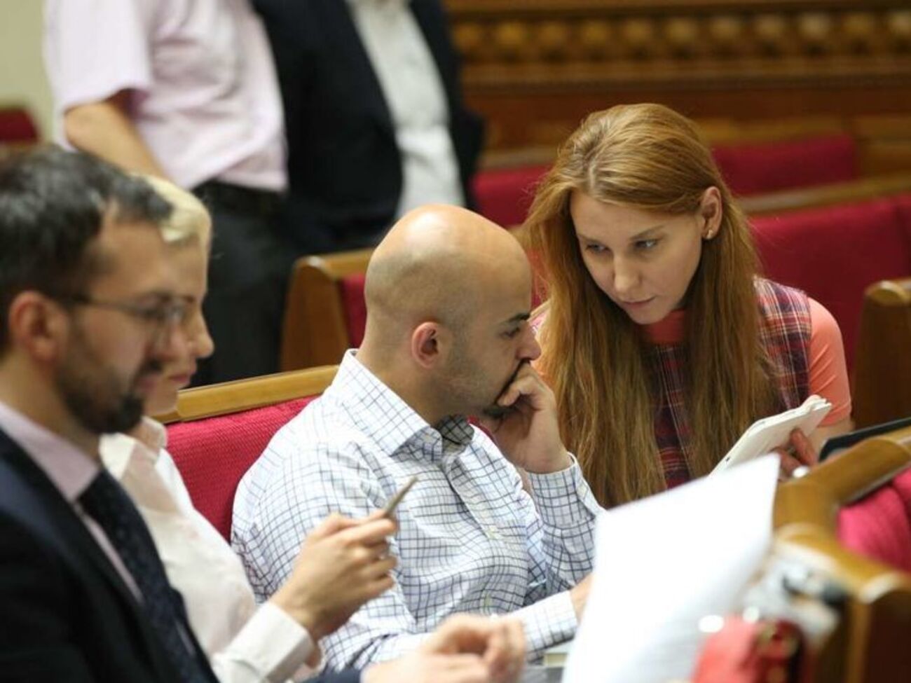 Сейчас в зале Рады проходит час вопросов к правительству