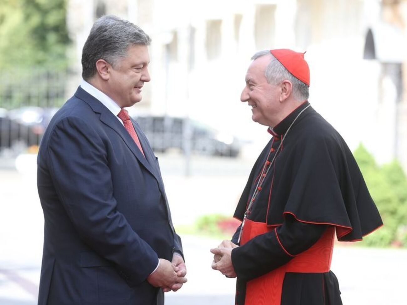Порошенко провел встречу с кардиналом Паролином