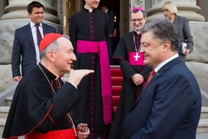 Порошенко провел встречу с госсекретарем Ватикана