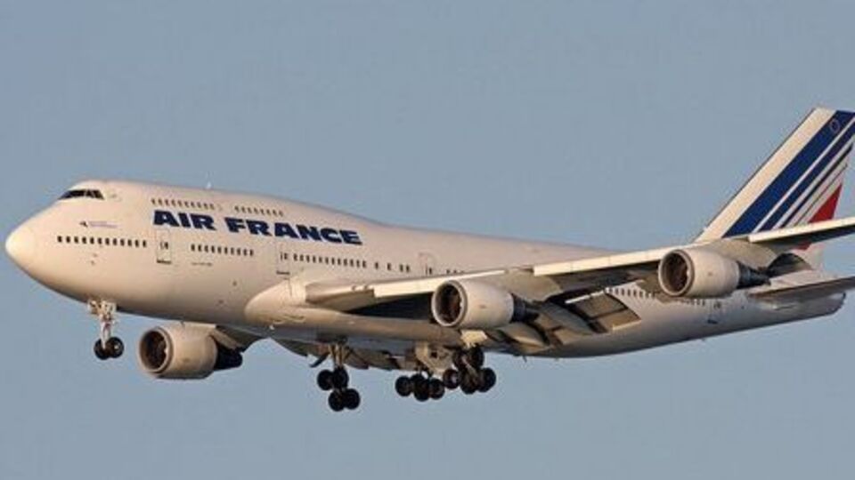 Пилоты Air France продолжат забастовки