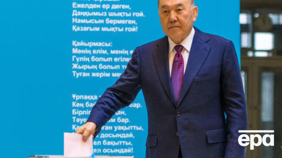 Назарбаев: Гендерная политика развивается нормально. 30% депутатов парламента у нас женщины