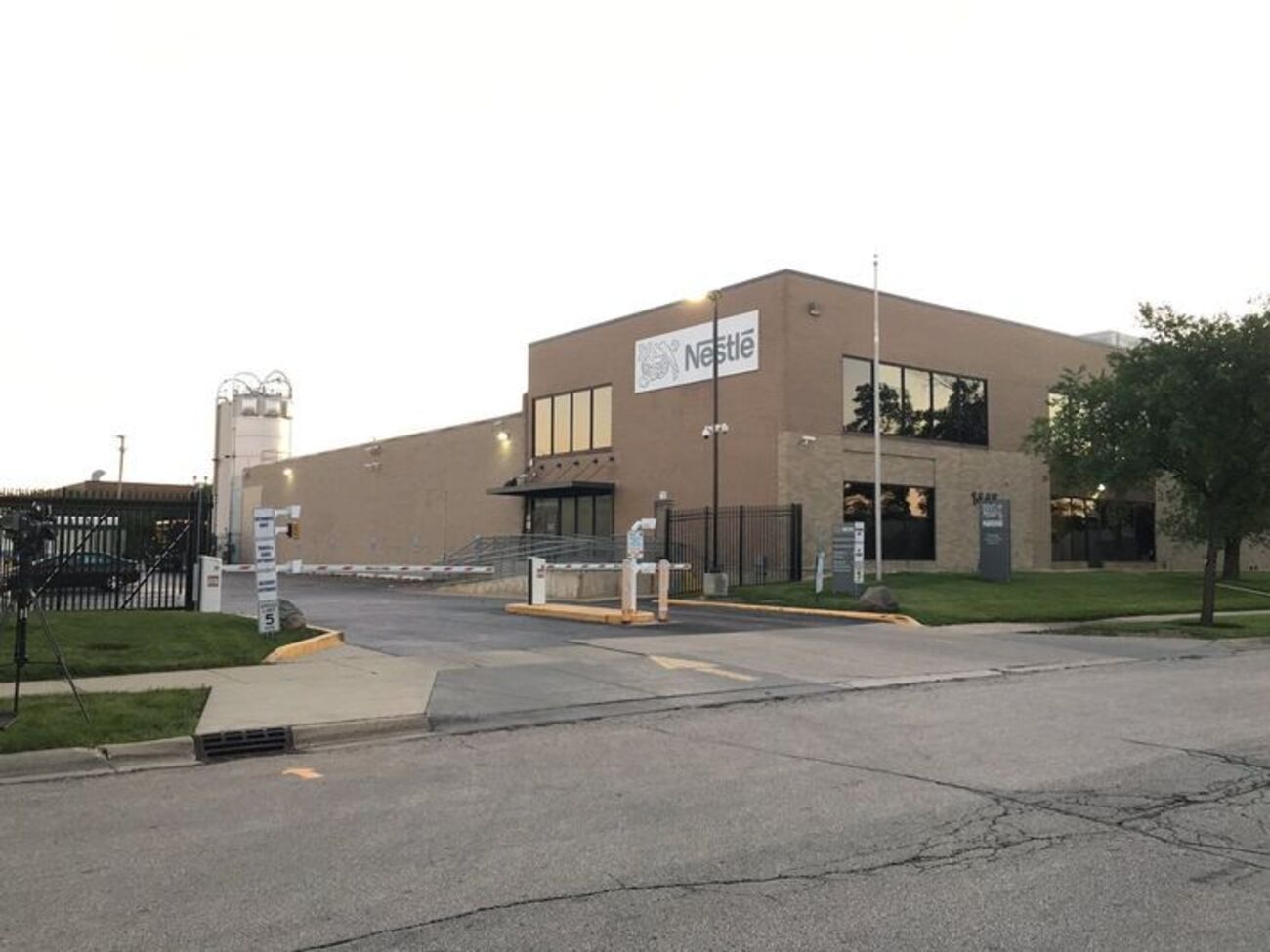 Из-за утечки химикатов пострадали работники шоколадной фабрики в США