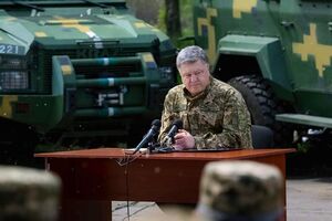 Порошенко: Враг старается дестабилизировать ситуацию в стране изнутри
