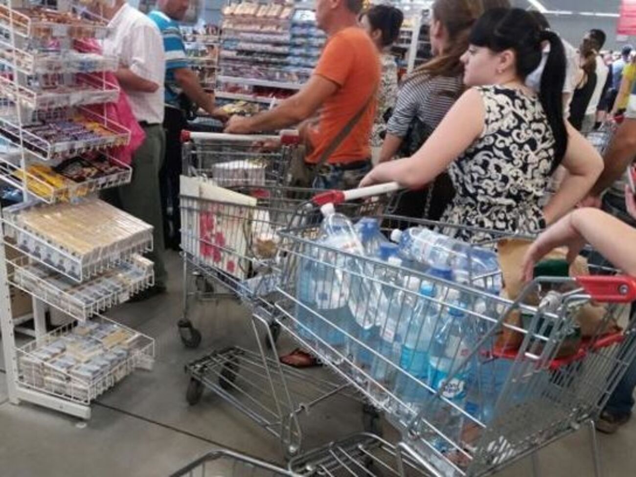 Жители Измаила скупают бутылированную воду