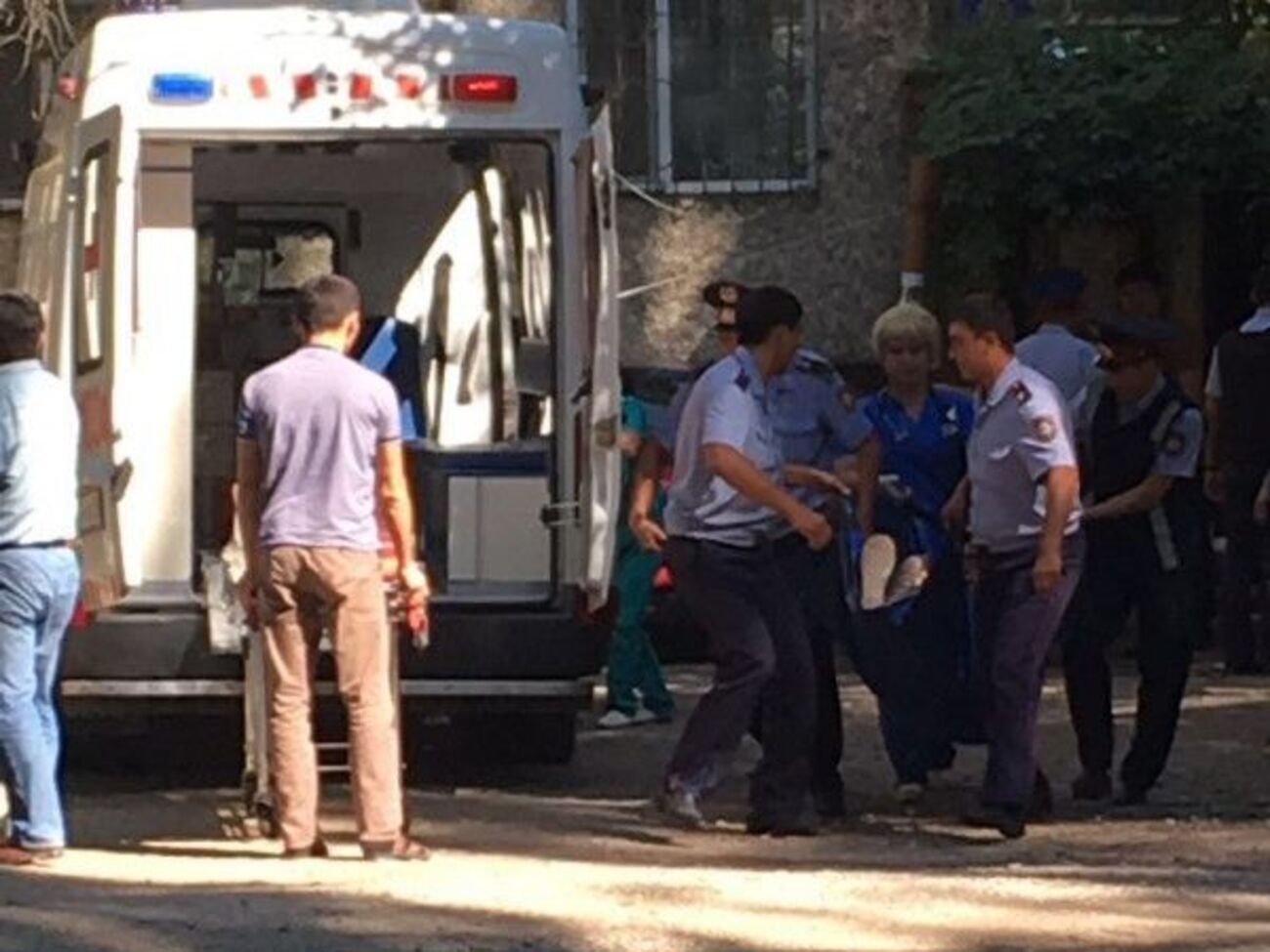 В городе Тераз при перестрелке был ранен полицейский