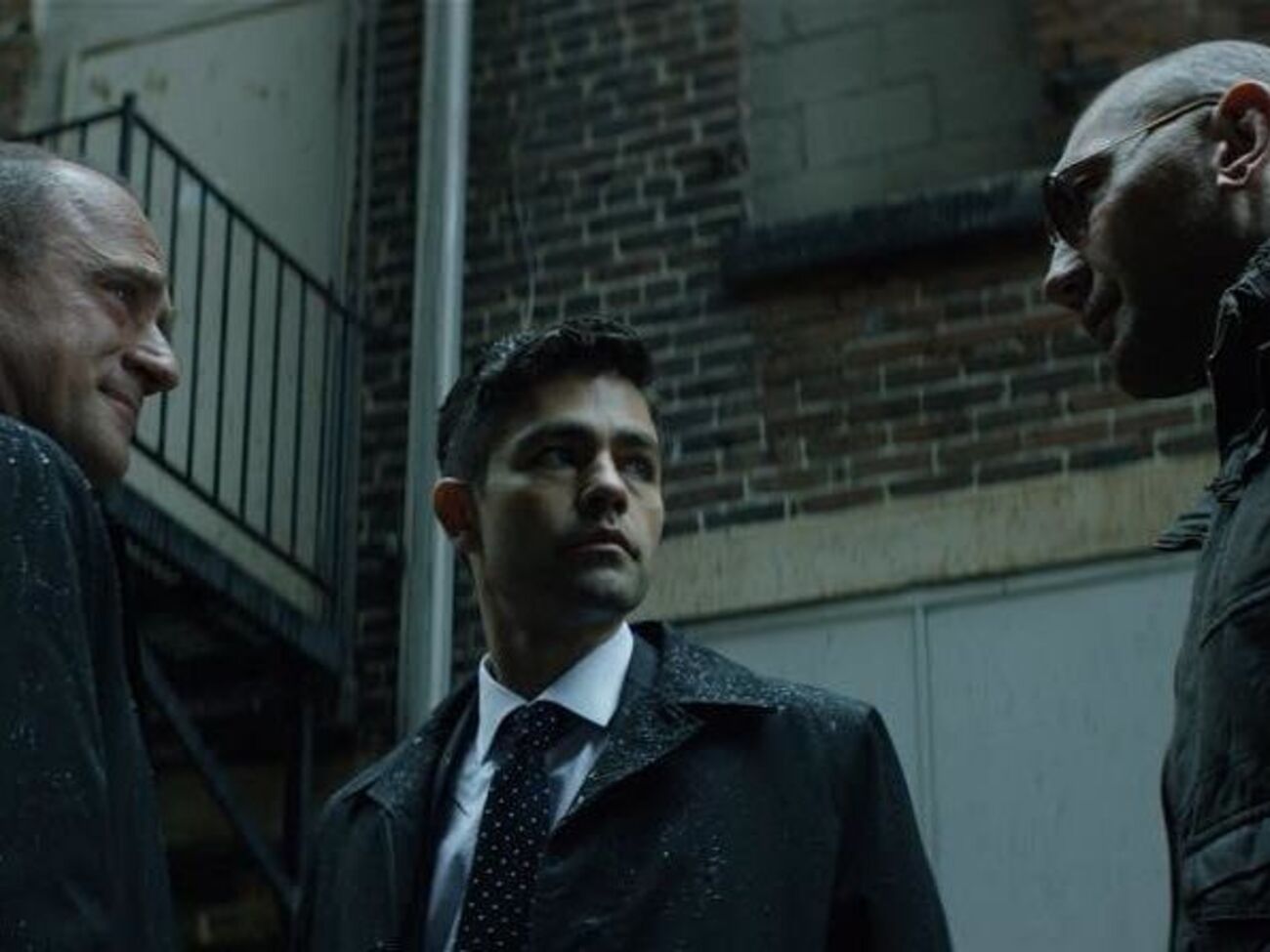 Агент ФБР столкнется с преступниками, ограбившими банк и отдавшими все украденные деньги на благотворительность