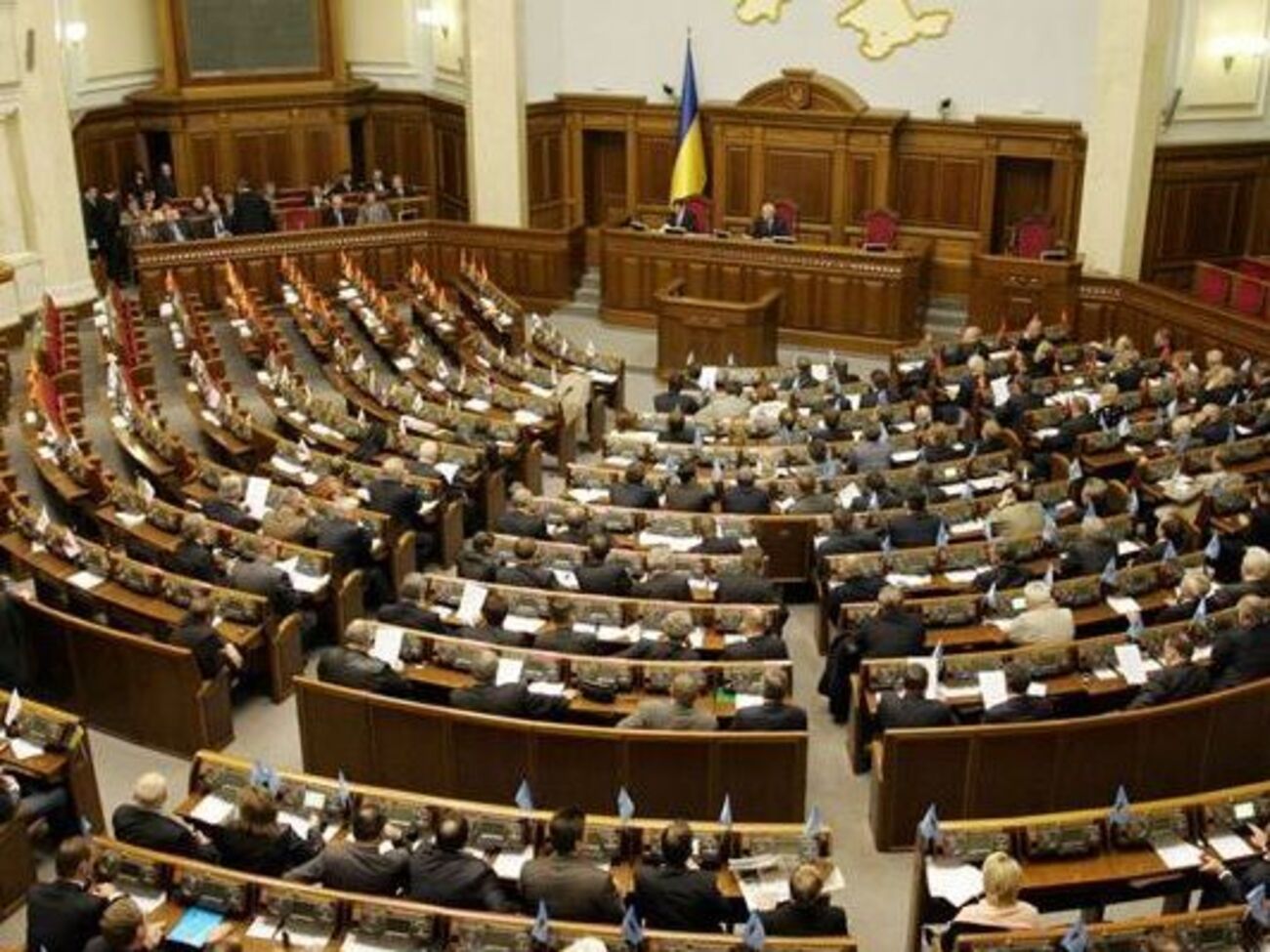 В партии подчеркнули, что фракция никогда не голосовала за назначения и увольнения судей в Верховной Раде