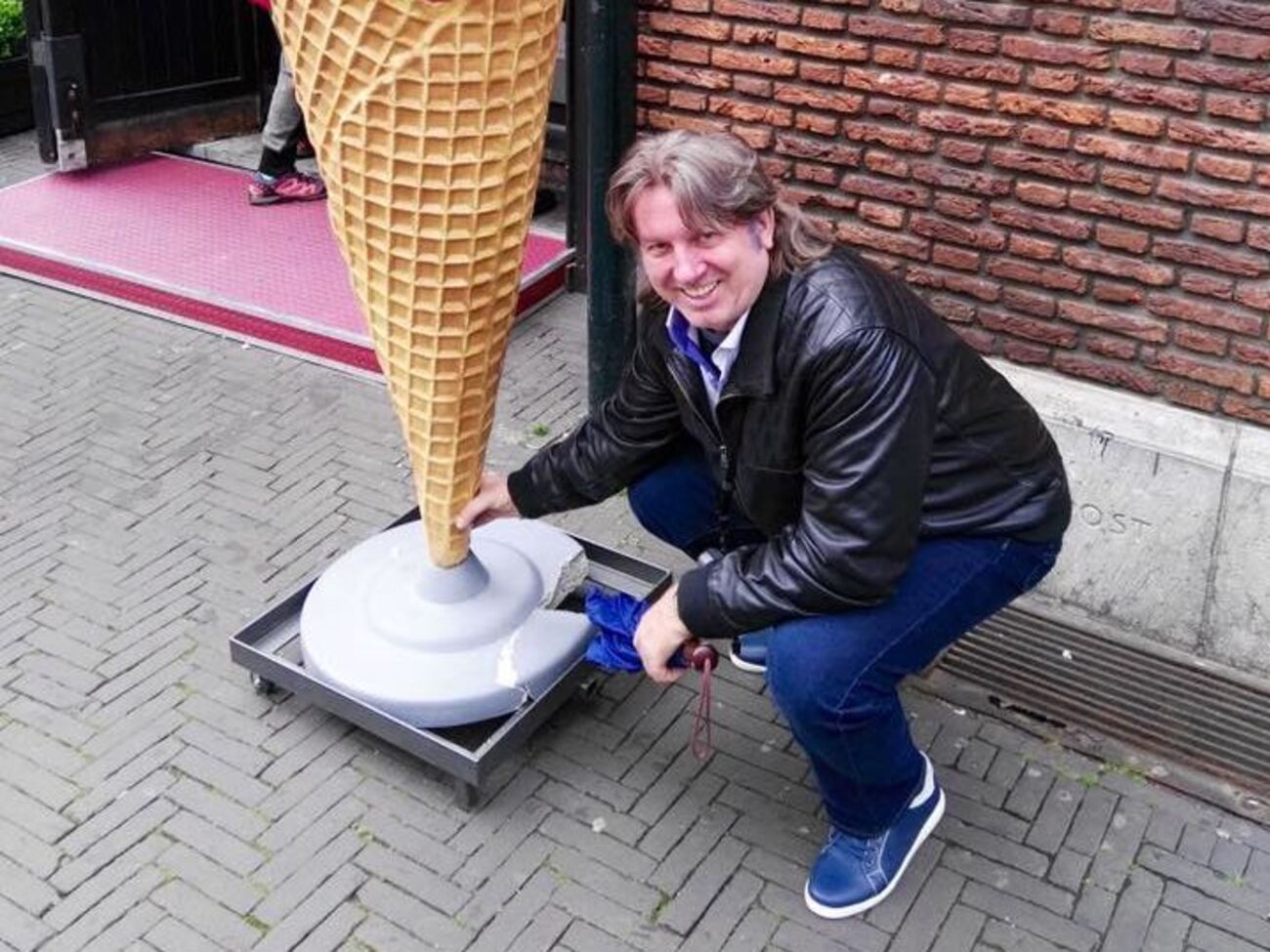 Лоза: В шоу Френка Заппы или Gentle Giant Старра не взяли бы даже стучать на бубне