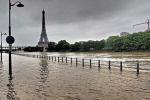 Уровень Сены в Париже поднялся до шести метров