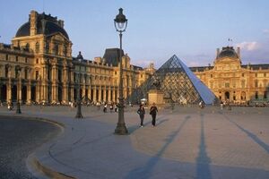 Художественные работы переместят в недоступную для проникновения воды зону