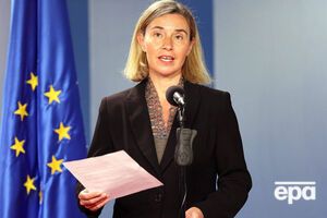 Могерини (на фото) и Хан считают, что внесенные в Конституцию изменения открывают путь для "всеобъемлющей судебной реформы"