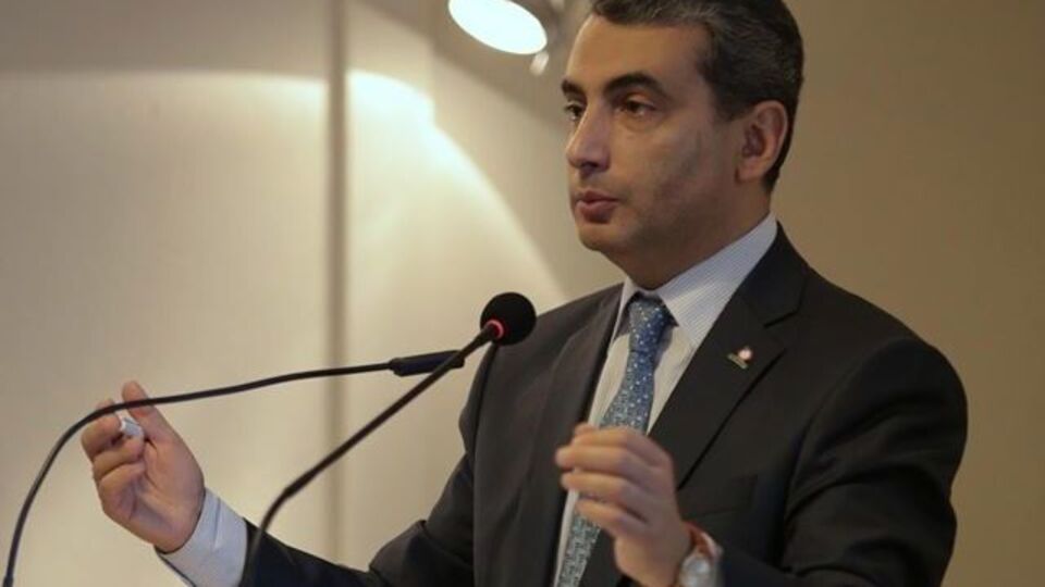 Шлосберг отметил, что власти РФ подтверждают лишь те потери в Сирии, о которых уже стало известно общественности