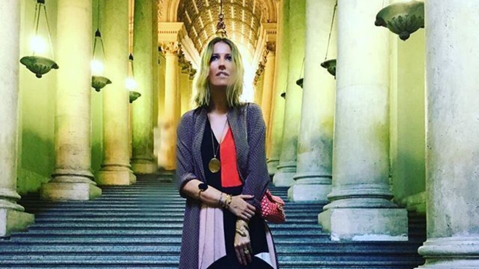 Собчак: Разве что "я тут был" нацарапать не разрешили. Что тут сказать? Люди везде остаются людьми