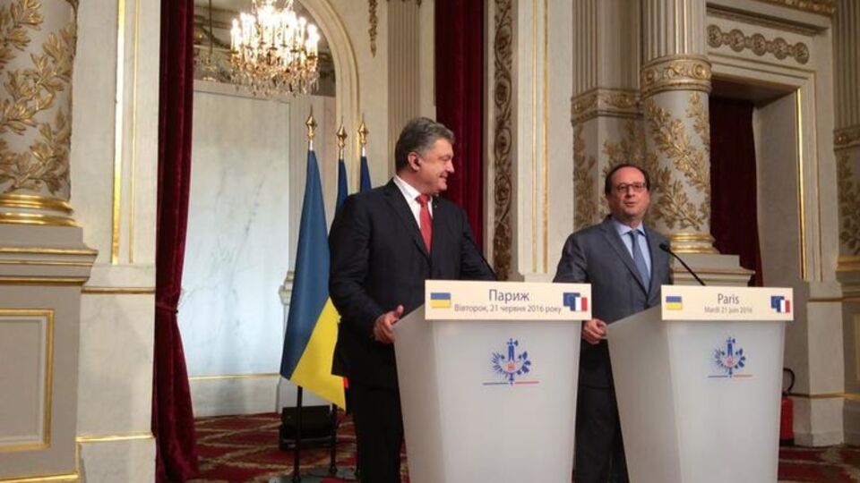 Порошенко и Олланд считают освобождение заложников на Донбассе приоритетным вопросом