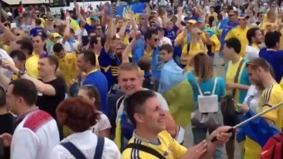 Украинские и польские болельщики в Марселе