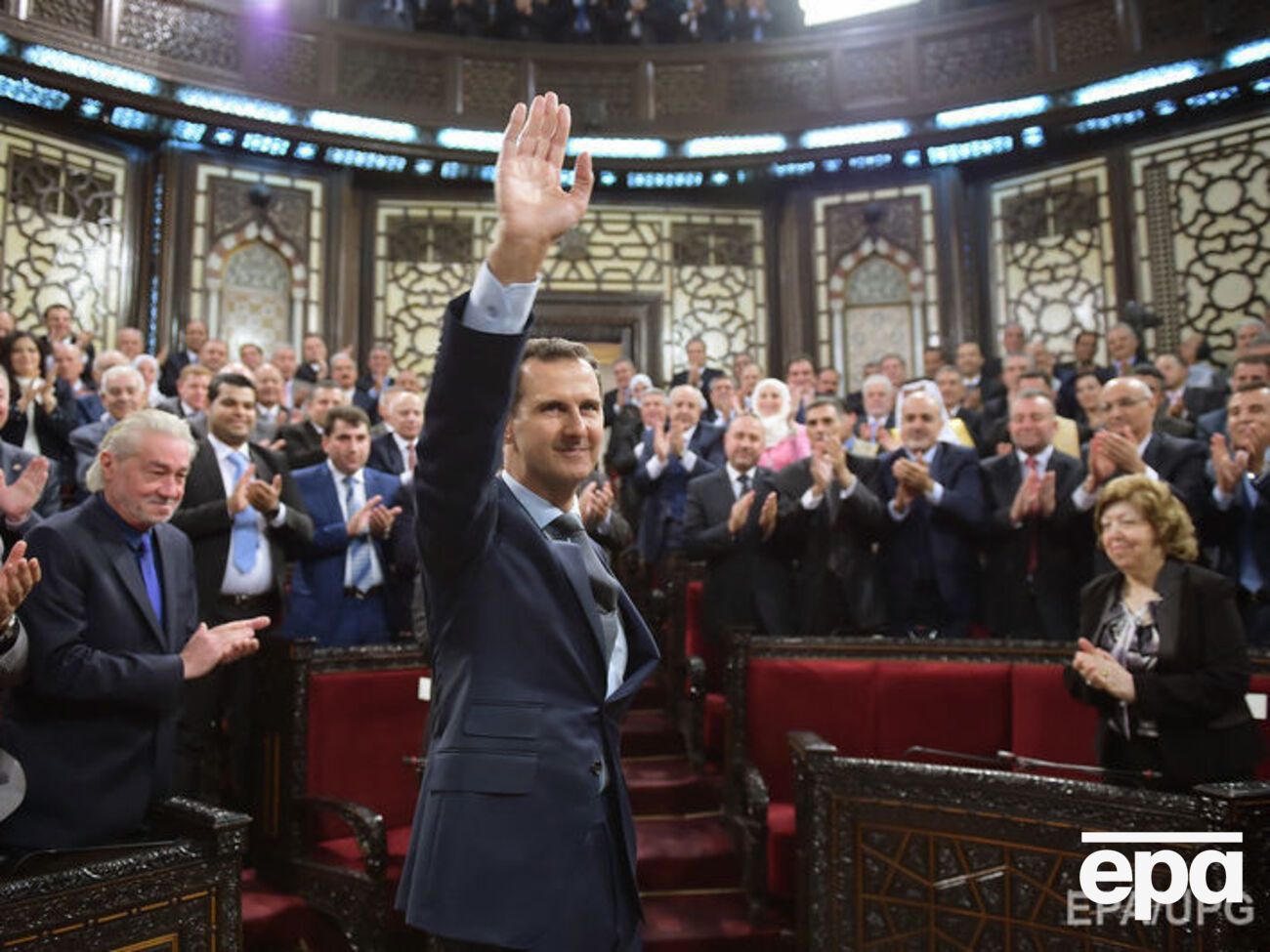 Асад распустил правительство Сирии