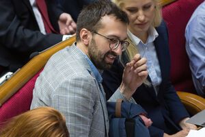 Грынив предложил исключить Лещенко (на фото) из фракции БПП