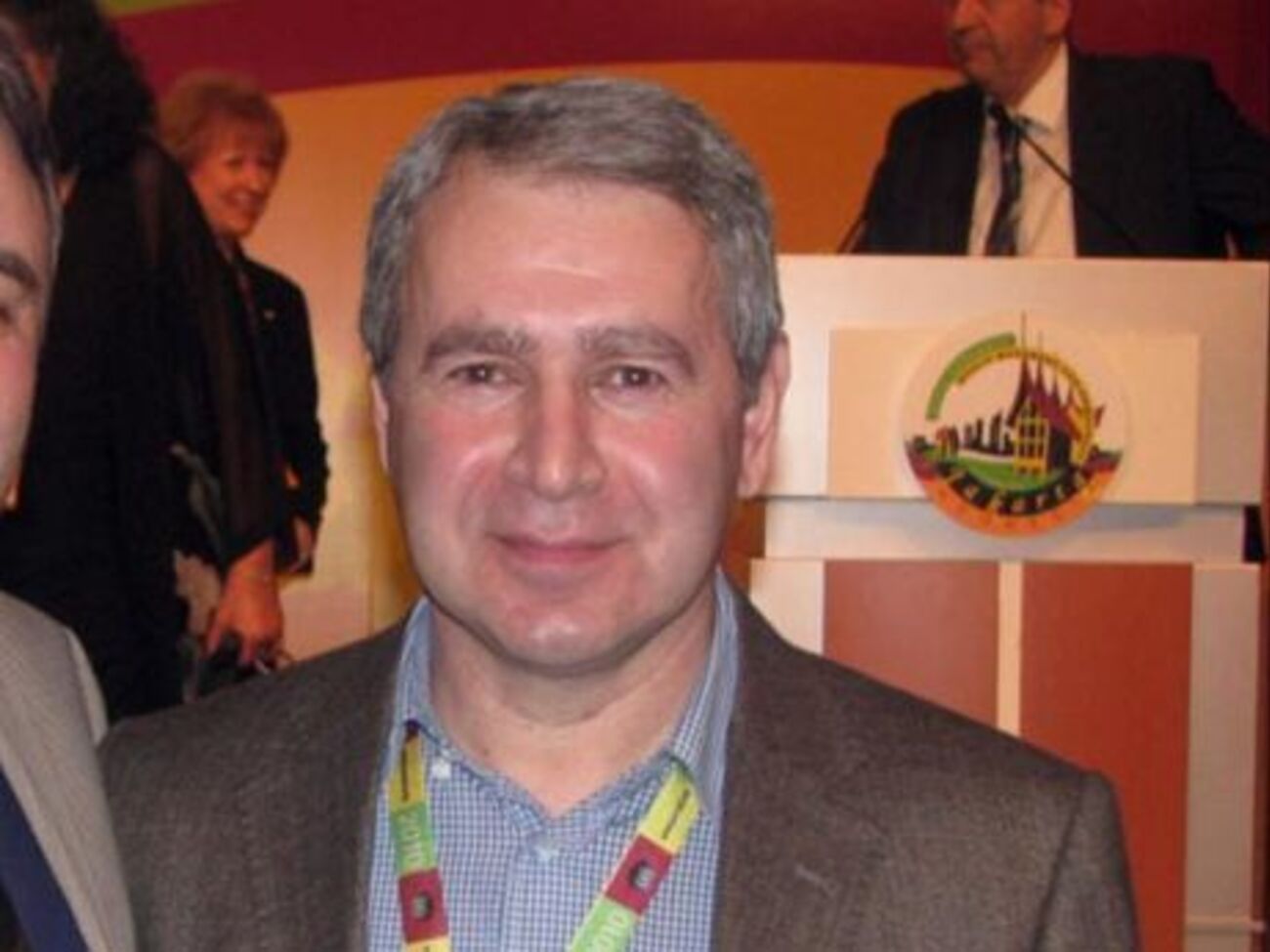 По словам Ицлаева, его подзащитному трудно далось решение просить помилования