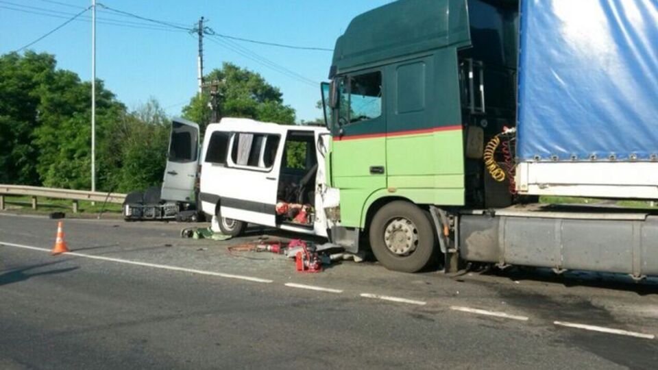 Пять человек погибли на месте