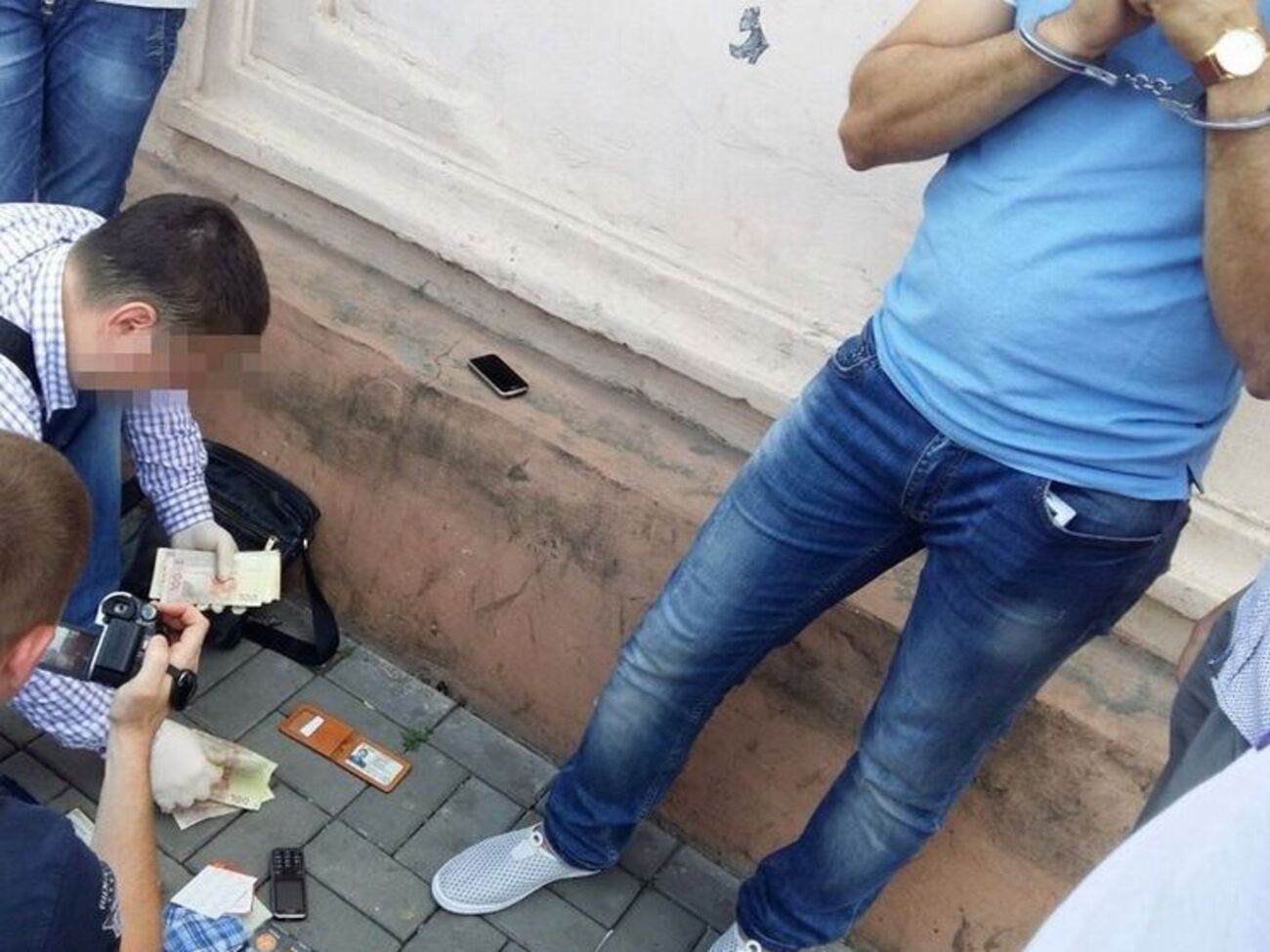 Полицейского задержали во время получения "дани"