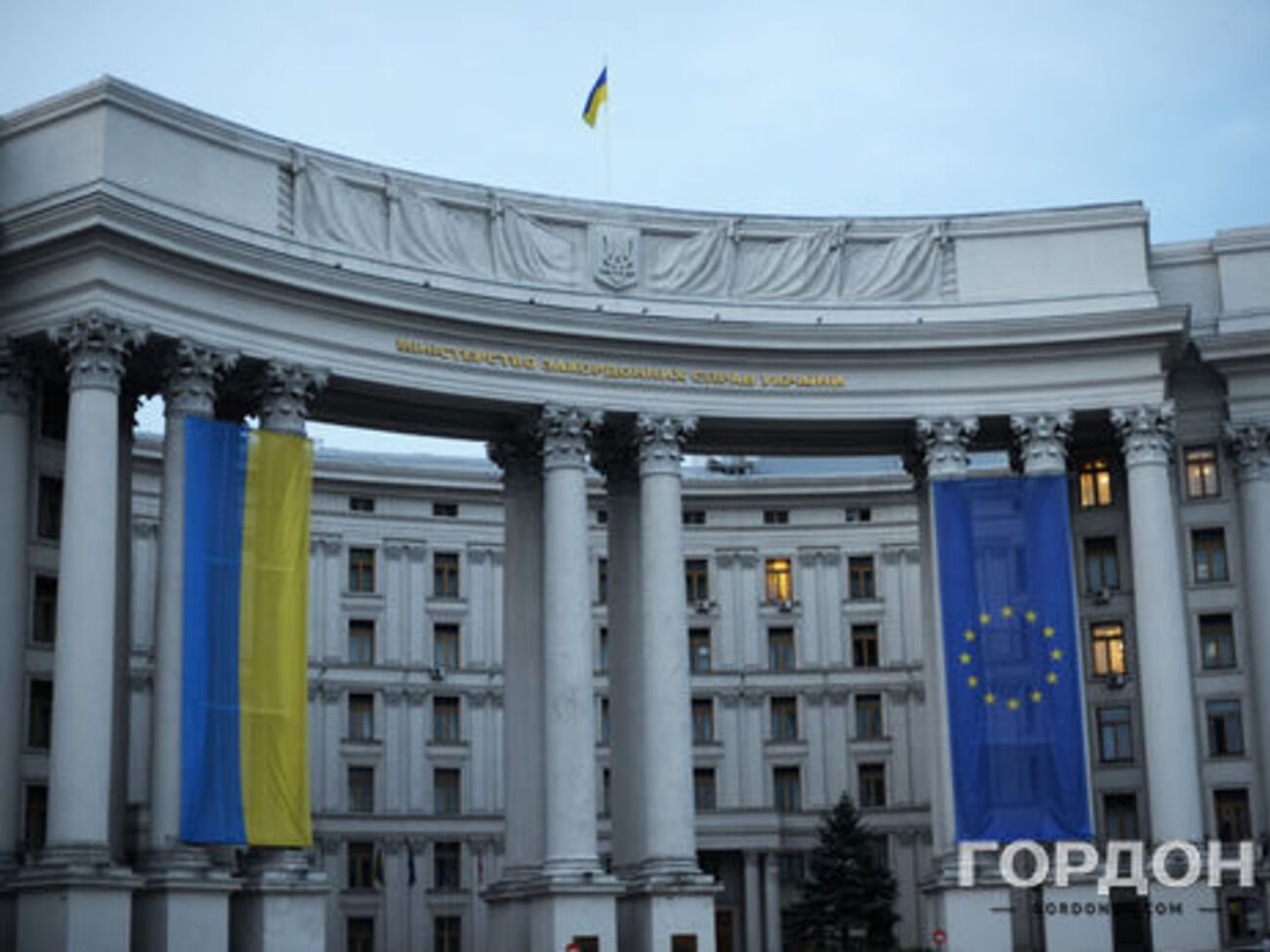 МИД Украины проверяет гражданство погибших и травмированных в ДТП в Курской области