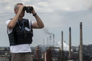 Наблюдатели миссии ОБСЕ попали под обстрел в Донецкой области