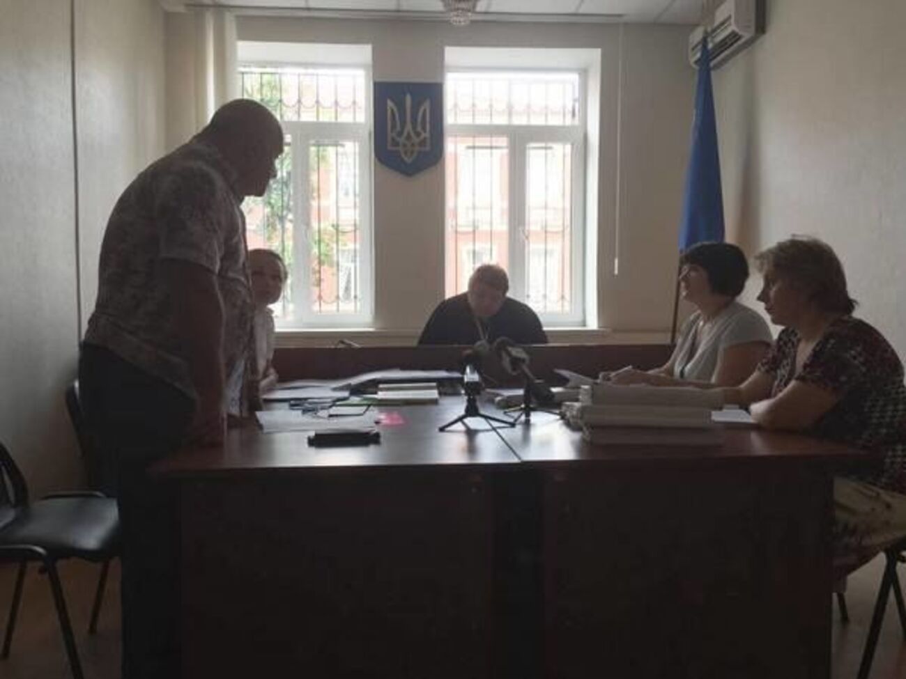 Прокуратура настаивала на содержании подозреваемого под стражей, но безуспешно