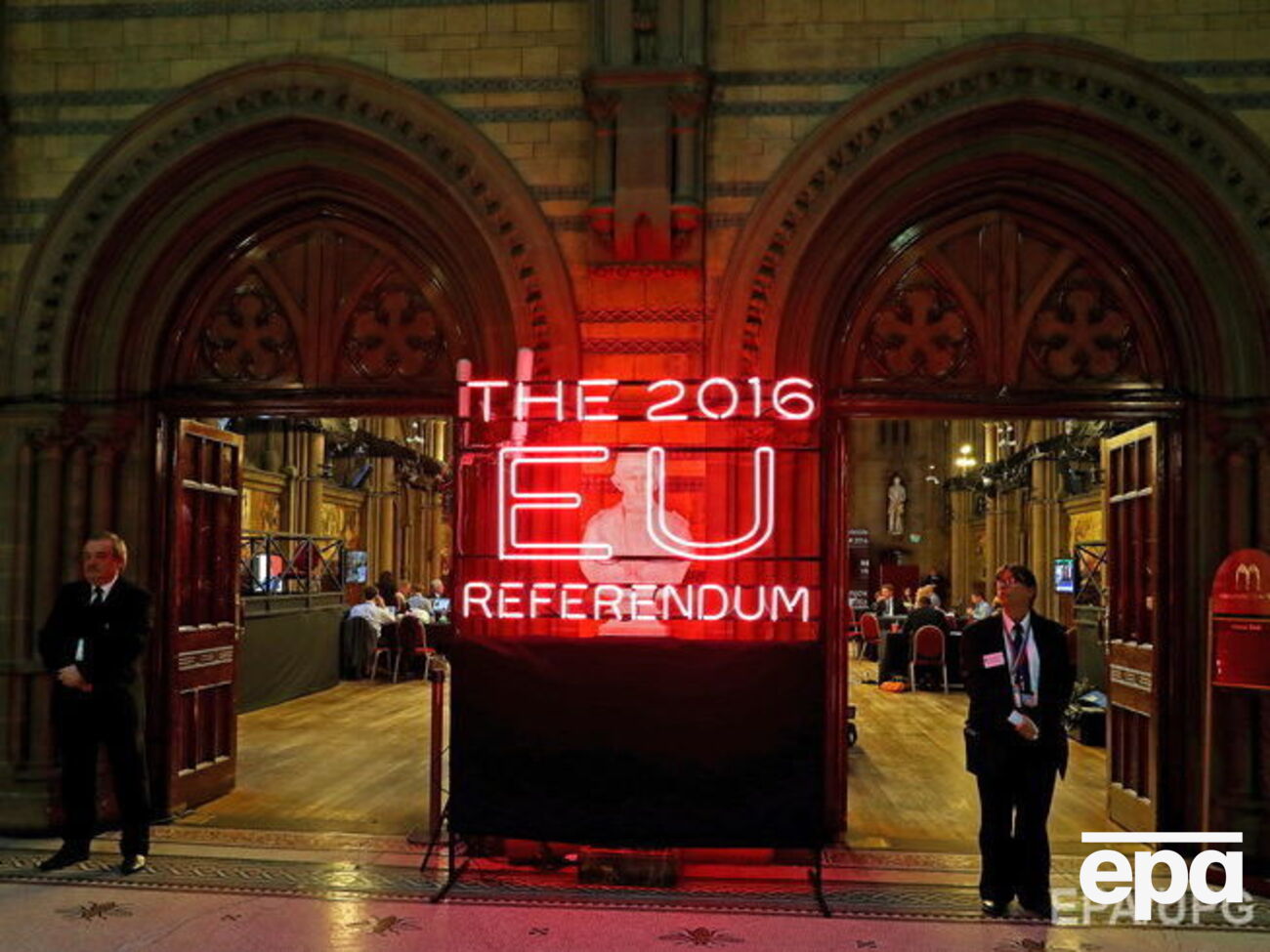 По предварительным данным, Великобритания останется в ЕС
