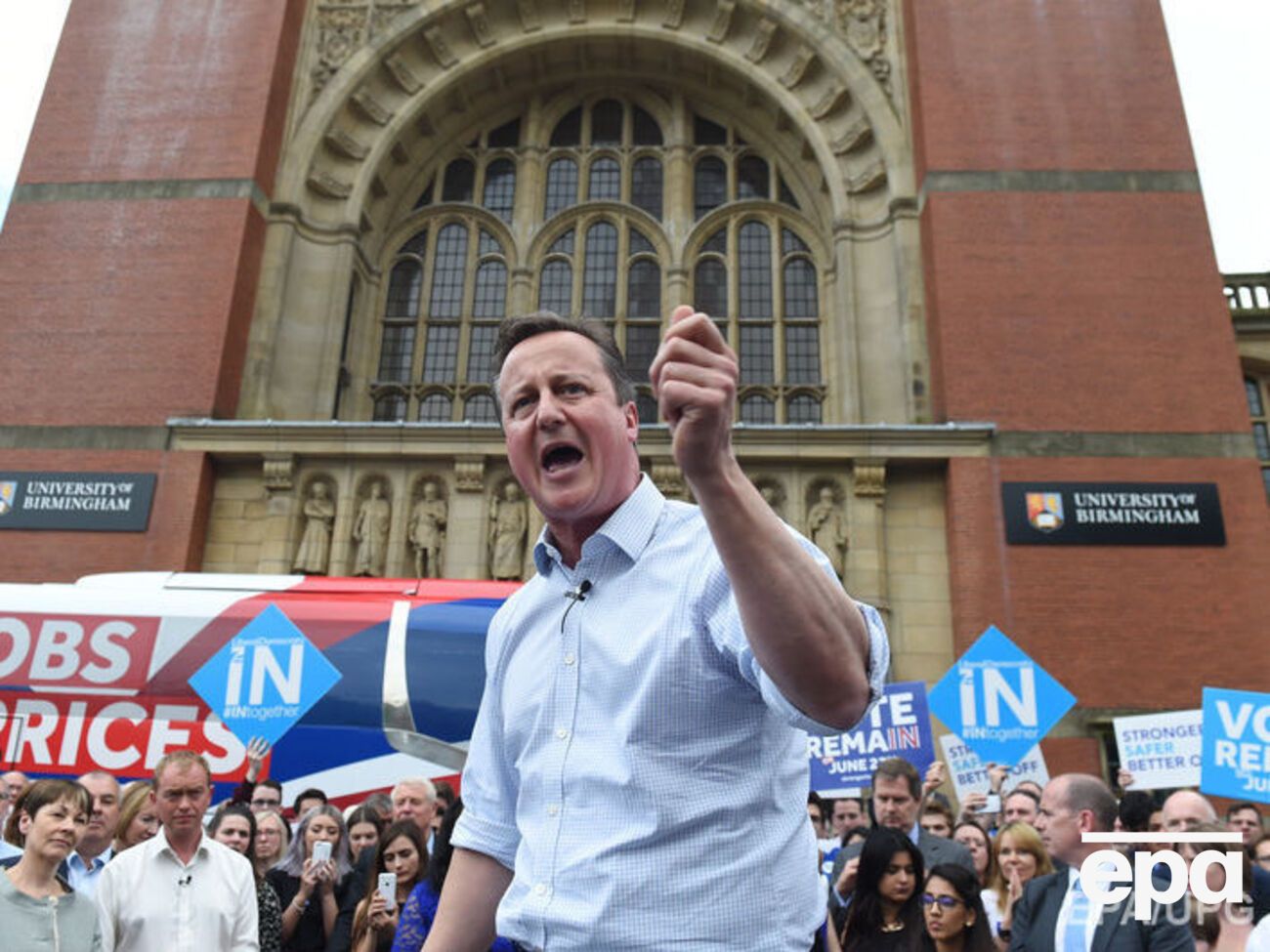 Кэмерон поблагодарил британцев, пожелавших остаться в ЕС