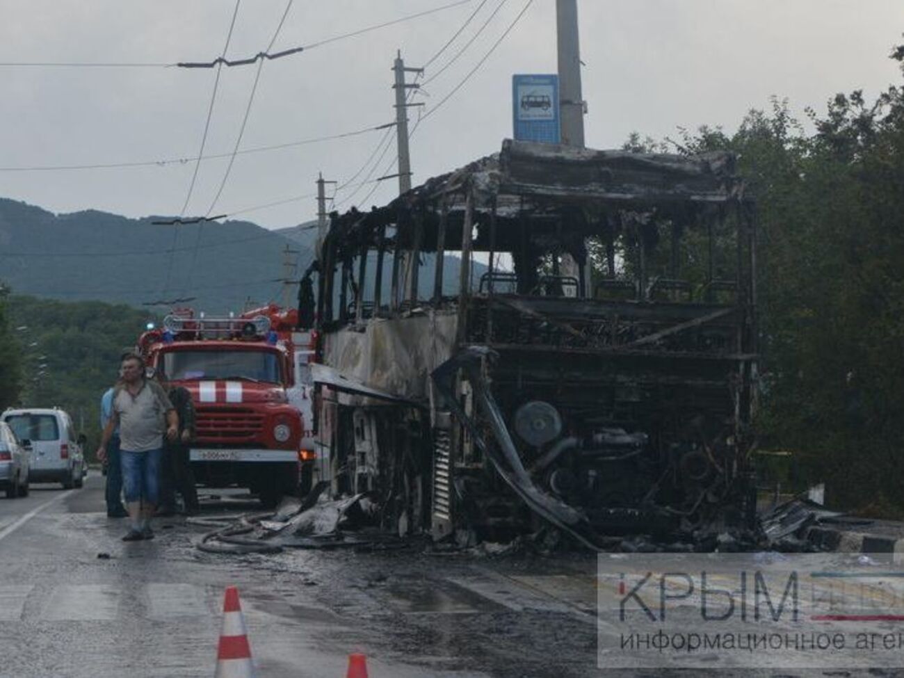 Туристический автобус, в котором ехали дети, загорелся в Крыму