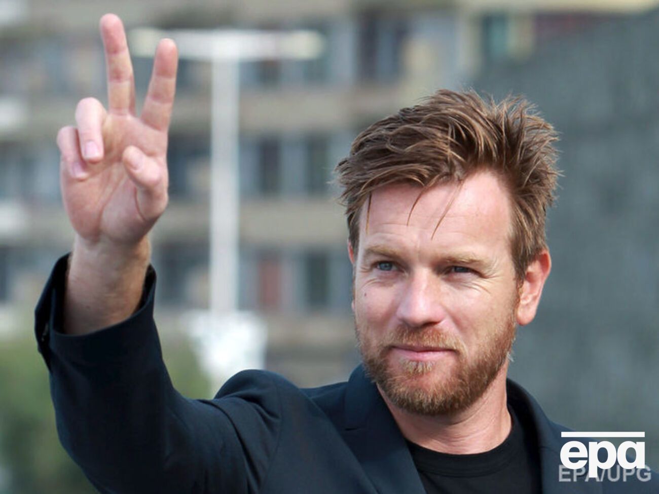 МакГрегор стал режиссером фильма "Американская пастораль" и исполнил в нем главную роль