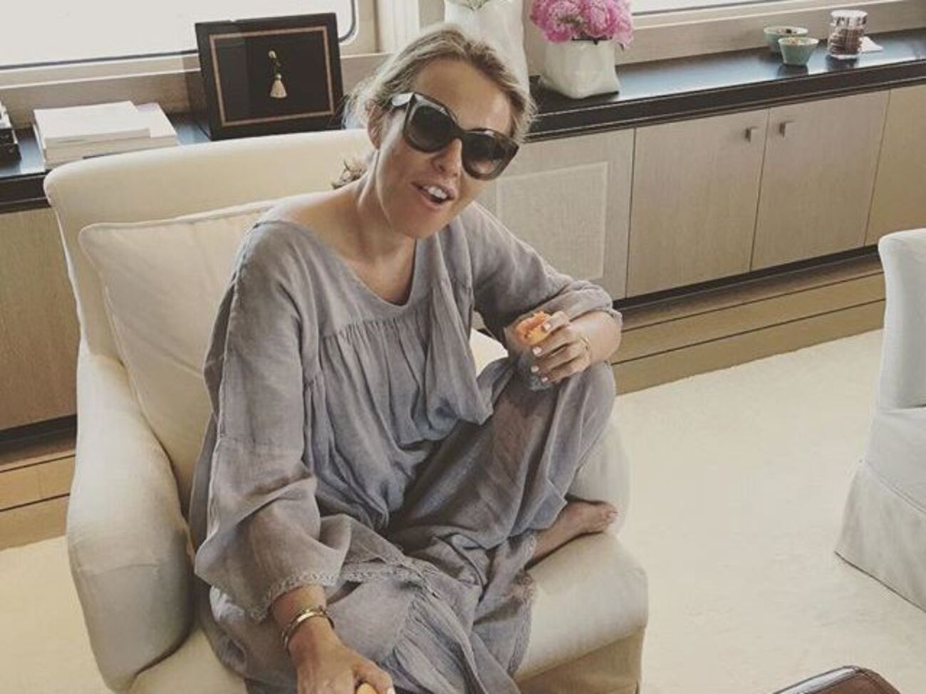 Собчак:&nbsp;И не надо мне писать, что до свадьбы могло ничего и не быть, и его прельстил невероятный интеллект 13-летней девушки