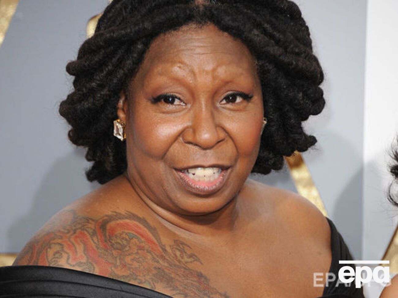 Голдберг впервые позировала для селфи