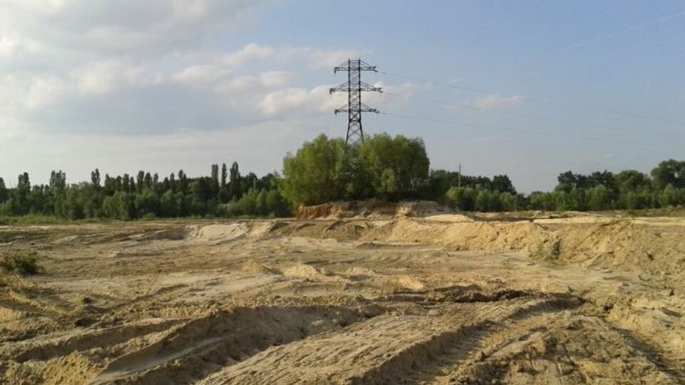 Добывая речной песок в Голосеевском районе Киева, преступники нанесли ущерб государству на 31 млн грн