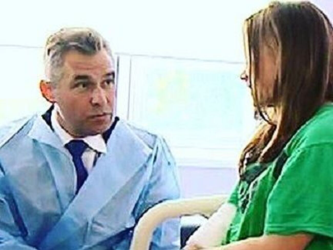 Астахов навестил участников похода на Сямозере