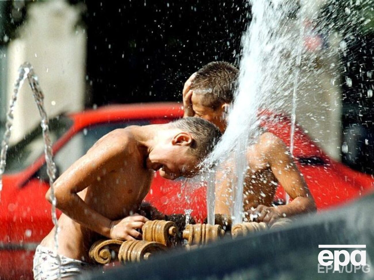 Жители Румынии страдают от жары