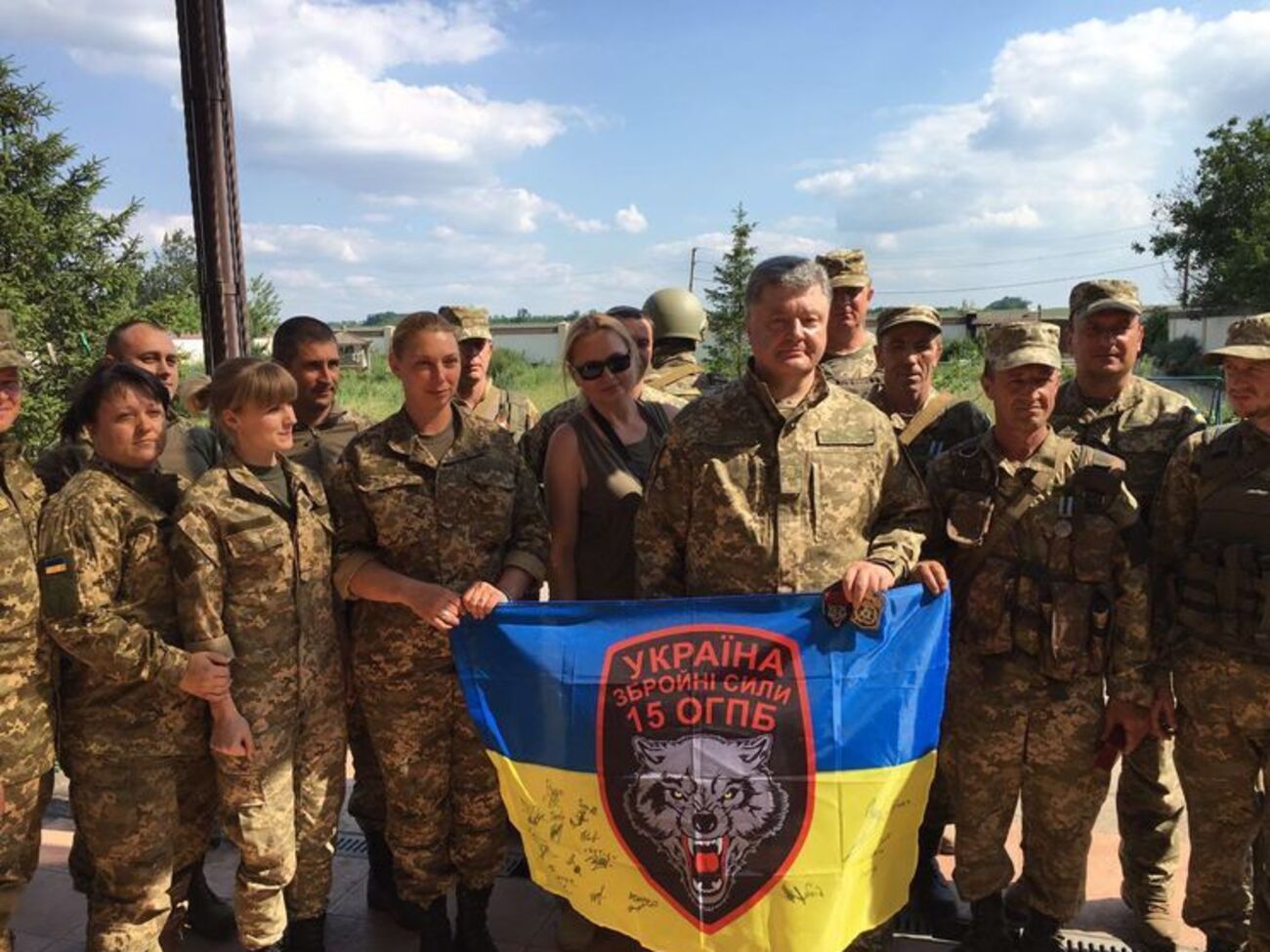 Порошенко посетил передовые позиции ВСУ