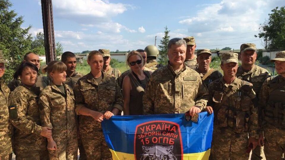 Порошенко посетил передовые позиции ВСУ
