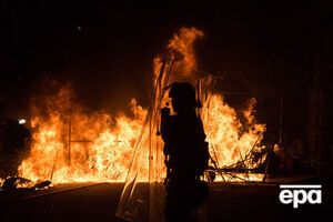 Пять человек погибли при пожаре на складе мебели в Китае