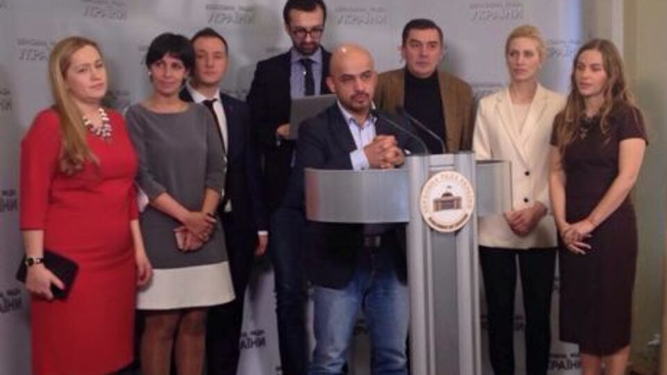 Ряд нардепов планирует создать новую политическую партию