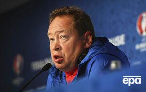 Виталий Мутко считает Леонида Слуцкого (на фото) опытным специалистом