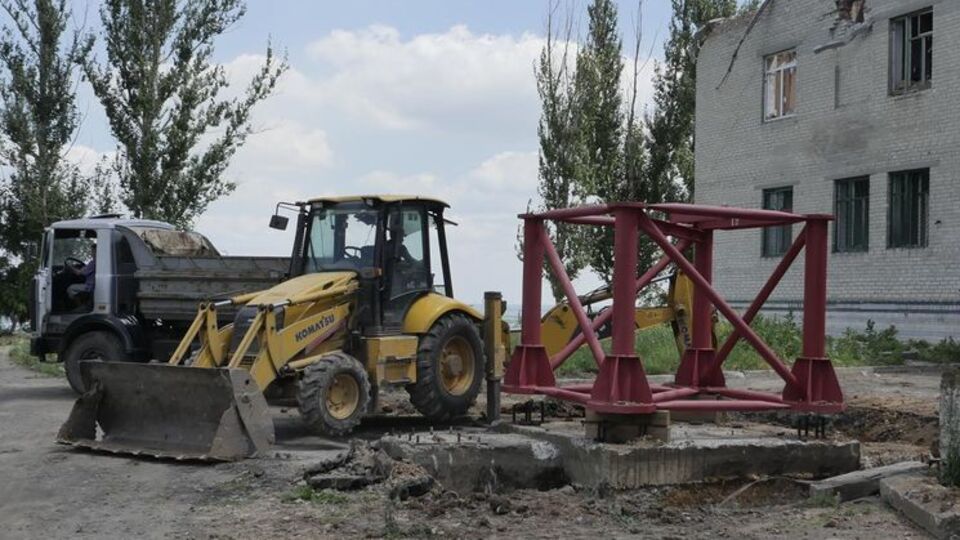 На горе Карачун начали монтаж новой телевышки