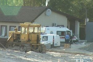 Строительная плита обвалилась на человека