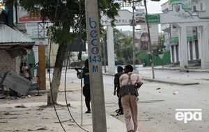 Силовики прочесывают окрестности отеля