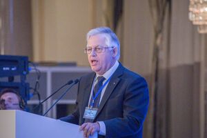 В "Газете.Ru" уверены, что исключение из списка невъездных четырех фамилий, в том числе и Симоненко, связано с законом "ДНР" о национализации украинского имущества