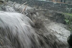 Селевой поток с Говерлы затопил село в Закарпатье