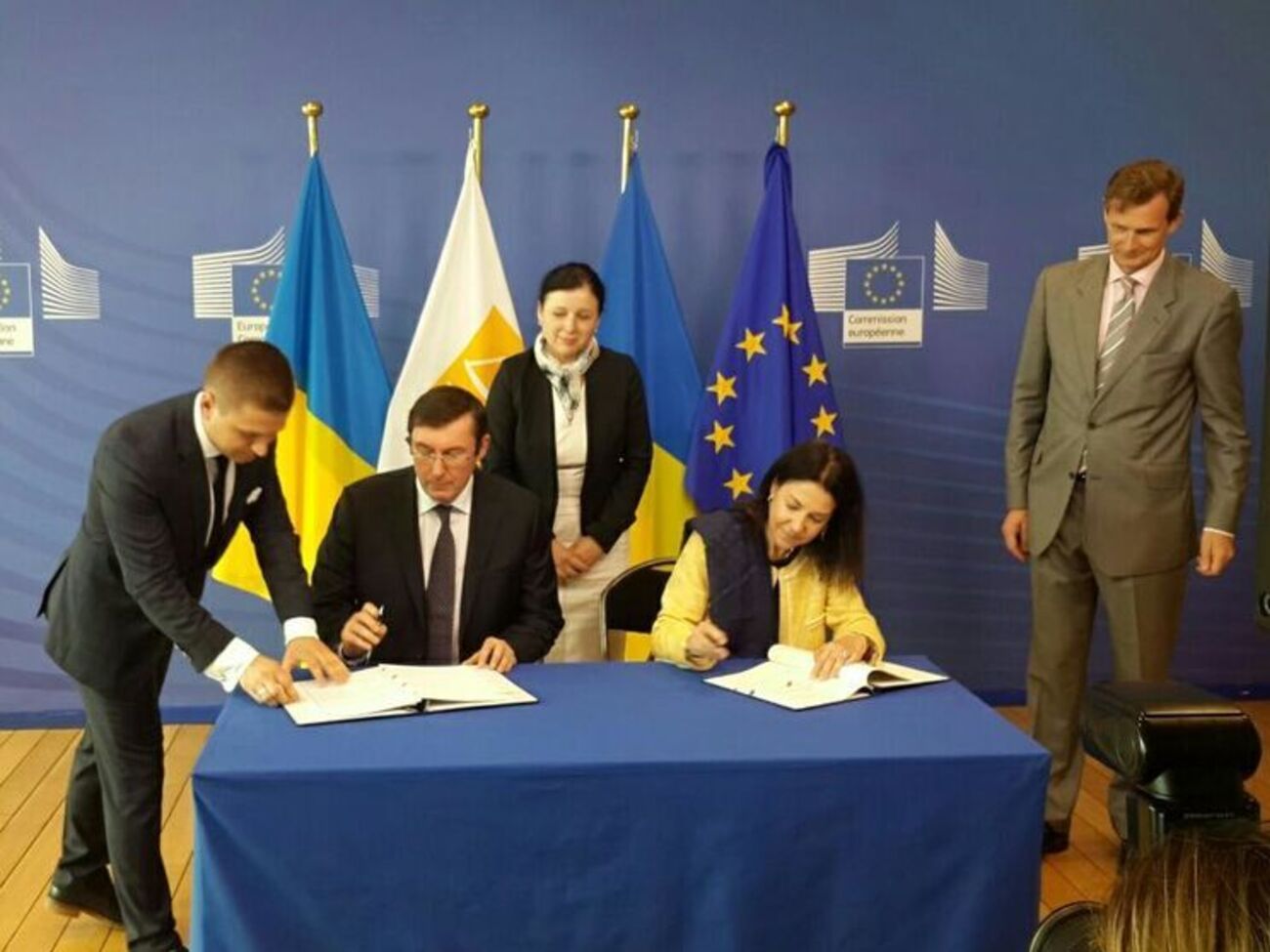 В Брюсселе генпрокурор Украины Юрий Луценко подписал двустороннее соглашение с Евроюстом