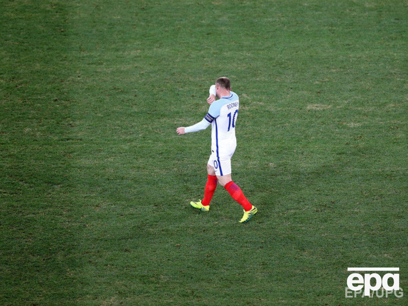 Англия заканчивает выступления на Евро, потерпев поражение от Исландии