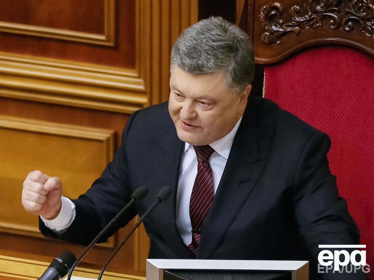 Порошенко:&nbsp;Парламентско-президентская модель &ndash; это одно из следствий Революции достоинства