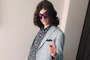 Сын Билык освоил игру на ударных